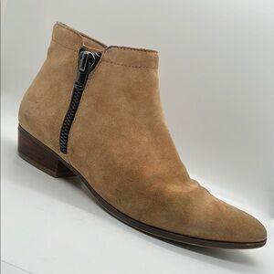 Alizer Nature Tan Suede Ankle Boots size 8